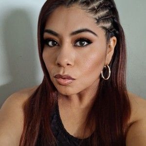 Meet your Posher, Bahena